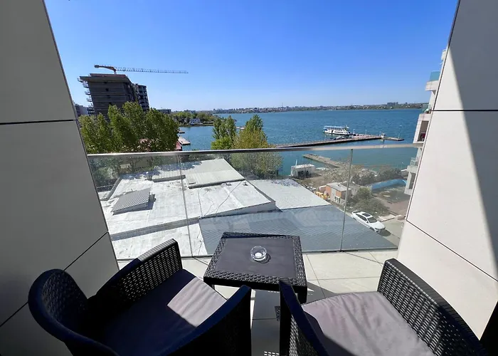 Tudors Lake View Apartment